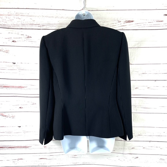 Tahari ASL 2PC Pant Suit Petite Womens Size 12P Black Pinstripe Blazer Buttons. - Picture 4 of 12